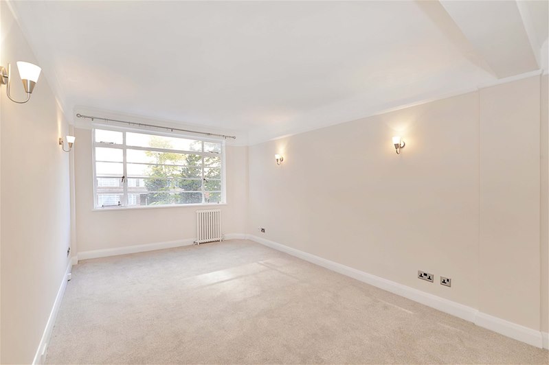 Balham High Road, SW17, London, SW17